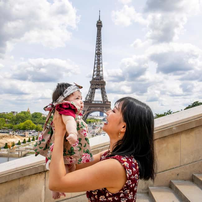 Paris: Photoshoot Around Eiffel Tower with 55 Edited Photos - Should you book this Eiffel Tower photoshoot?