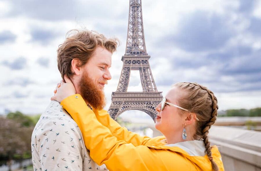 Paris: Premium Photoshoot with Iconic Eiffel Tower Views - Bojan And Jona Bring The Human Touch