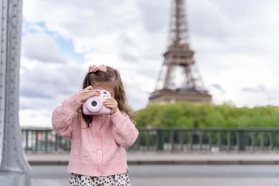 Paris: Premium Photoshoot with Iconic Eiffel Tower Views - What The Photos Look Like