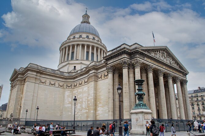 Paris Private Custom Tour: Half-Day Experience with a Local Guide - The Louvre pyramid is a photo stop unless you customize it