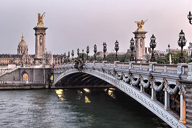 Paris Private Guided Layover Tours - Arc de Triomphe and the grand western axis