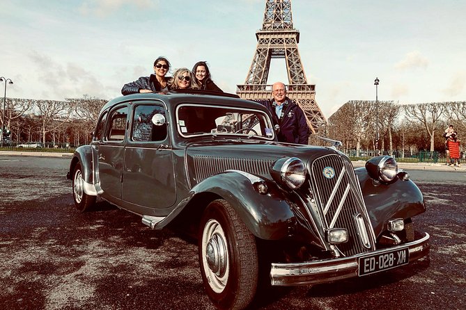 Paris Private Guided Tour in a Vintage Car with Driver - The Louvre from outside