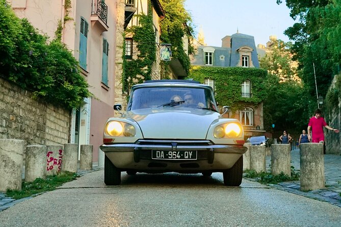 Paris Private Guided Tour in a Vintage Open Top French Car - Riding Paris in a 1972 Citroën DS