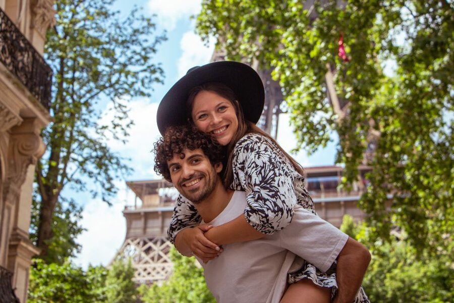 Paris: Private Photoshoot at the Eiffel Tower - Weather, children, and the pace of the session