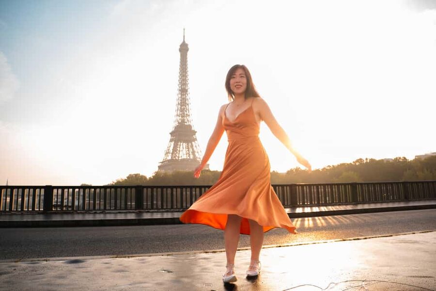 Paris: Private Photoshoot Near the Eiffel Tower - Practical Advice for a Smooth Session