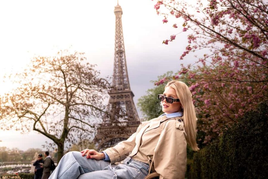 Paris: Private Photoshoot Near the Eiffel Tower - Thirty Edited Photos and Fast Digital Delivery