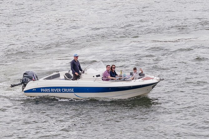 Paris Private Seine River Cruise with your Captain Guide - Louvre, Pont Neuf, and Paris’s oldest center