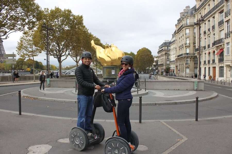 Paris: Private Sightseeing Segway Tour - École Militaire and the return ride
