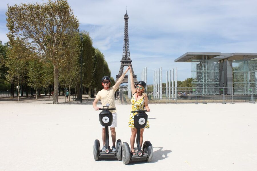 Paris: Private Sightseeing Segway Tour - Guides, language, and the private format