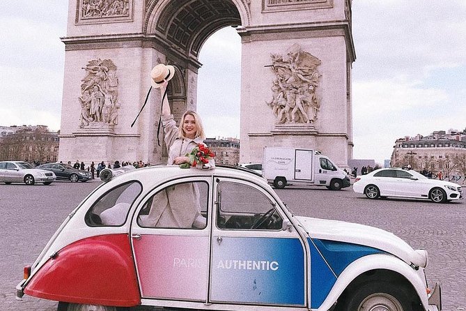 Paris Private Tour: Romantic Tour in a 2CV - Who will enjoy this 2CV ride most?