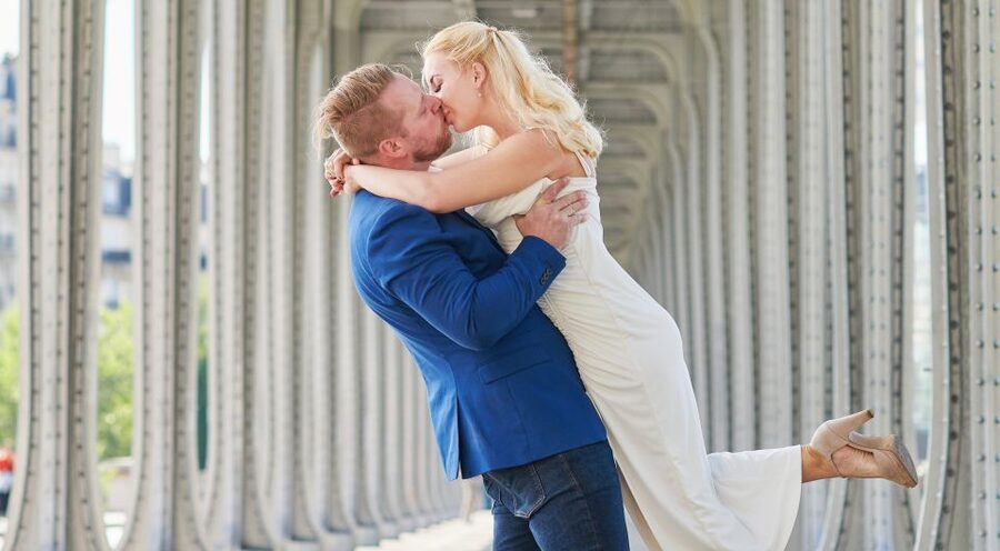Paris: Private VIP Photoshoot with Experienced Photographer - Is $111 good value for up to four people?