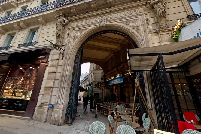 Paris Saint Germain Des Pres Walking Tour with Cruise Option - Hotel La Louisiane and the bohemian side of Saint-Germain