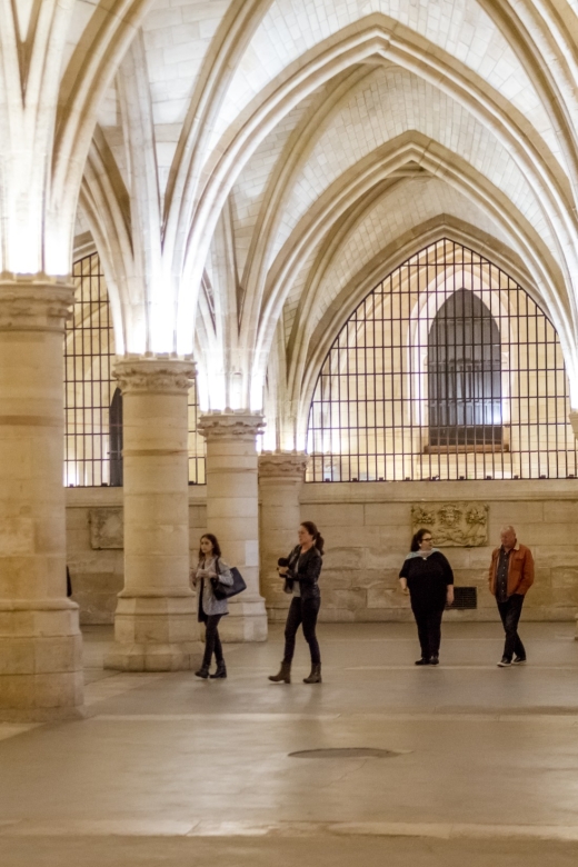 Paris: Sainte-Chapelle and Conciergerie Combined Tickets - Getting inside when the queue is long