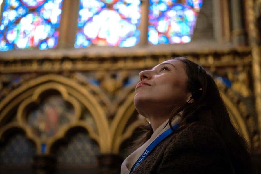 Paris: Sainte-Chapelle, Conciergerie, Notre Dame Guided Tour - Sainte-Chapelle and its wall of light