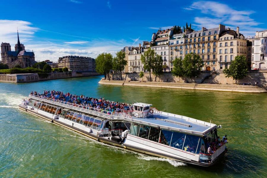 Paris : Scenic Cruise on the Seine River with Champagne - The upper deck and main deck