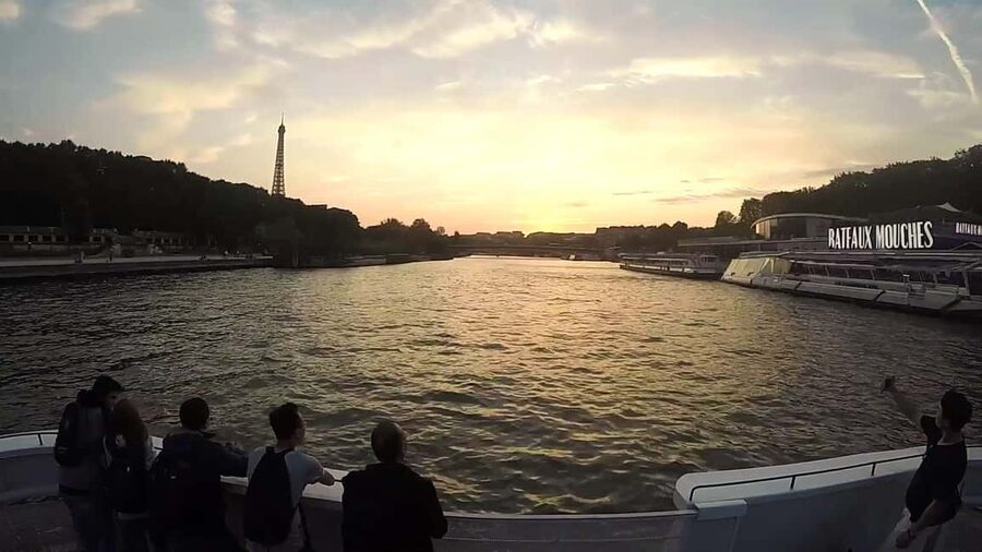 Paris : Scenic Cruise on the Seine River with Champagne - Musée dOrsay and the Left Bank
