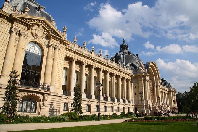 Paris Segway Express Tour (12 monuments in 1 hour and 30 minutes) - Starting at Place de Fontenoy near UNESCO