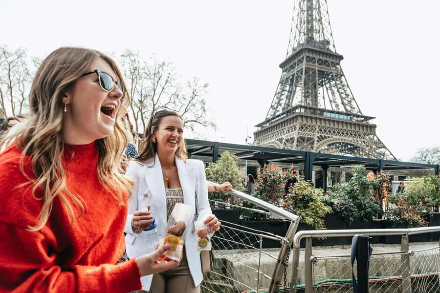 Paris: Seine Cruise and Macaron Tasting by the Eiffel Tower - Key points to know before you book