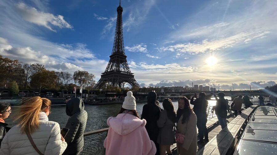 Paris: Seine River Cruise and 3-course Bistro Lunch - Key things to know before you book