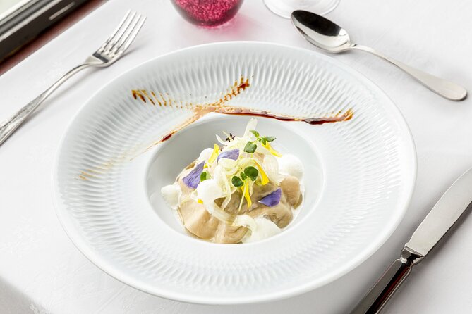Paris Seine River Dinner Cruise by Maxim's with Champagne & Music - Who will enjoy this most