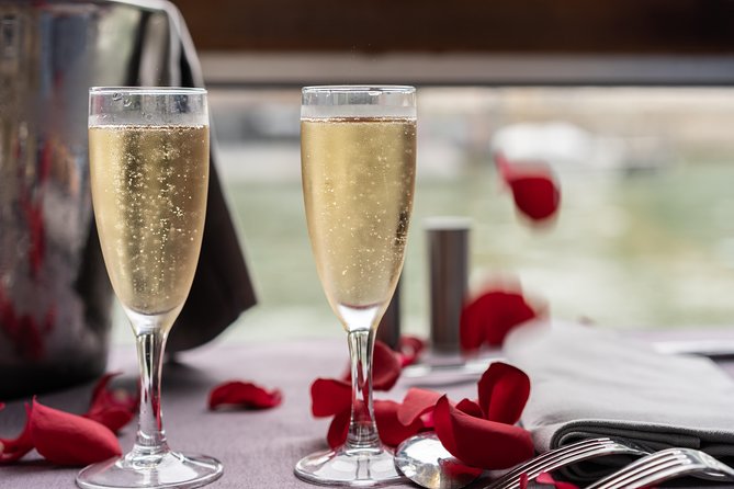 Paris Seine River Gourmet Lunch Cruise with Champagne Option - Choosing drinks and the Champagne package