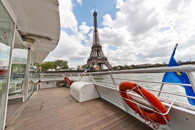 Paris Seine River Hop-On Hop-Off Sightseeing Cruise by Batobus - Stop 1: Port de la Bourdonnais and the Eiffel Tower