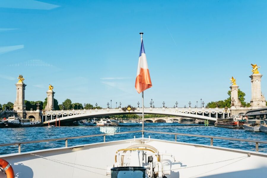 Paris: Seine River Panoramic Views Dinner Cruise - The Eiffel Tower and Pont de l’Alma