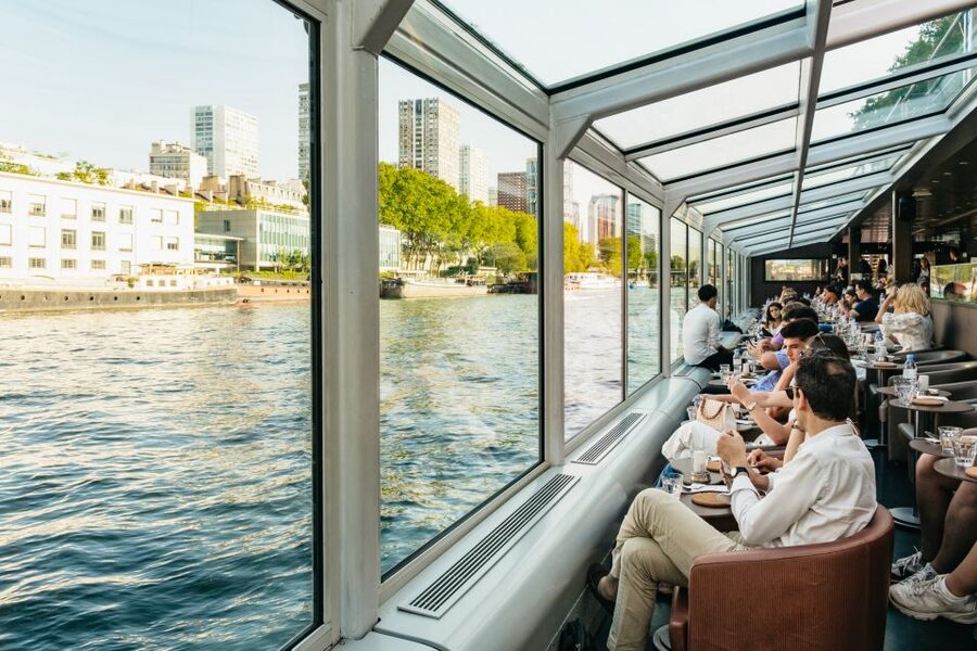Paris: Seine River Panoramic Views Dinner Cruise - The Statue of Liberty and the Return to Île aux Cygnes