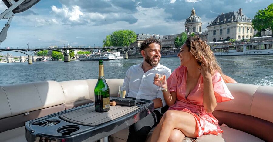 Paris: Seine River Private Guided Pontoon Boat Cruise - Key points to know before you book