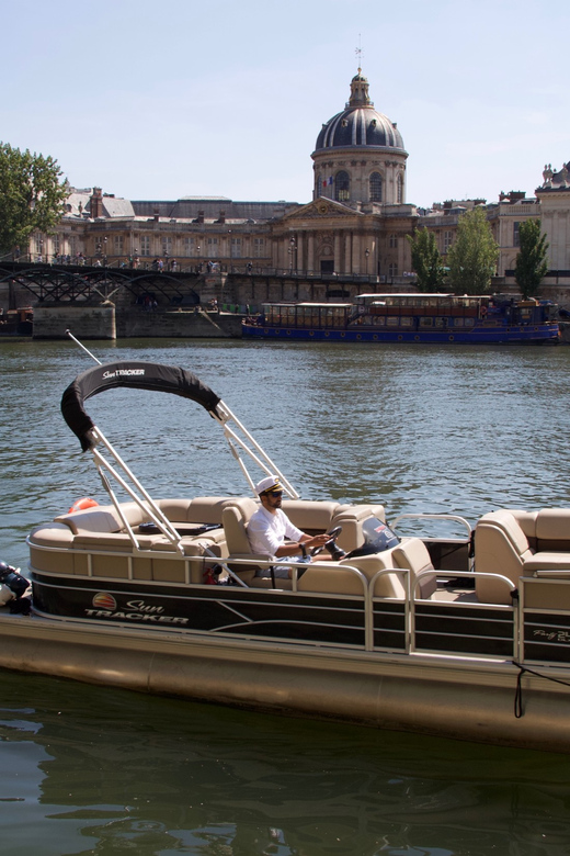 Paris: Seine River Private Guided Pontoon Boat Cruise - Why a private Seine cruise feels different