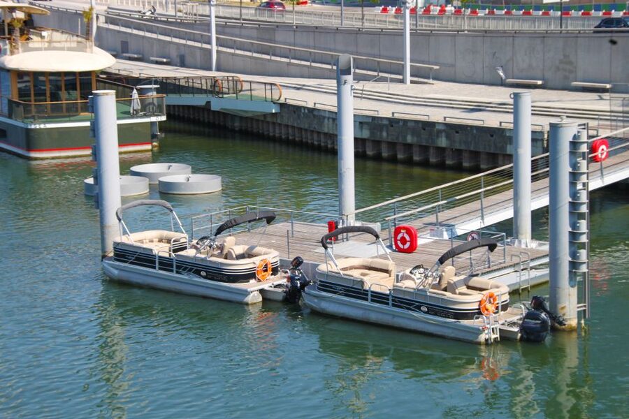 Paris: Seine River Private Guided Pontoon Boat Cruise - The first moments on the water