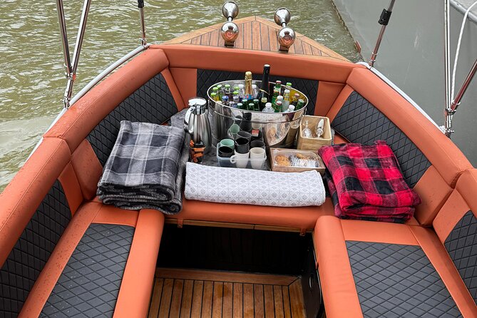 Paris Seine River Private or Shared Boat Tour - Pont Neuf and the historic center