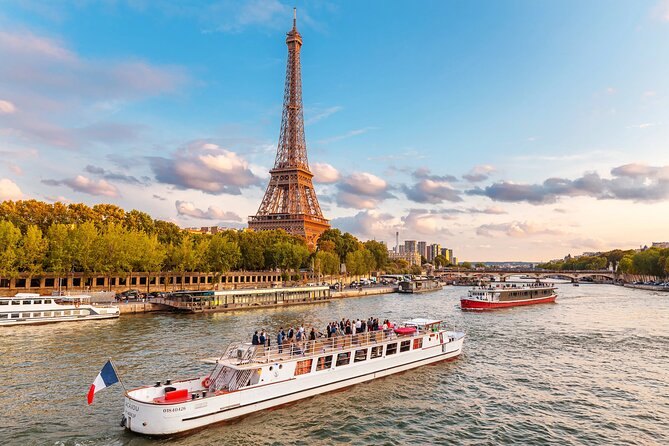 Paris Seine River Sightseeing Cruise Tour - Paris’s oldest central districts
