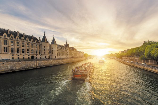 Paris Seine River Sightseeing Cruise with Commentary by Bateaux Parisiens - Musée d’Orsay, the Left Bank, and Pont Neuf