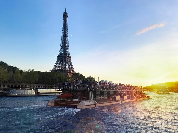 Paris Seine River Sightseeing Cruise with Commentary by Bateaux Parisiens - Commentary, comfort, and the view from your seat