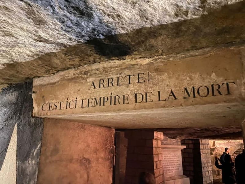 Paris: Small-Group Catacombs Tour with Skip-the-Line Entry - Meeting the Guide at Avenue du Colonel Henri Rol-Tanguy