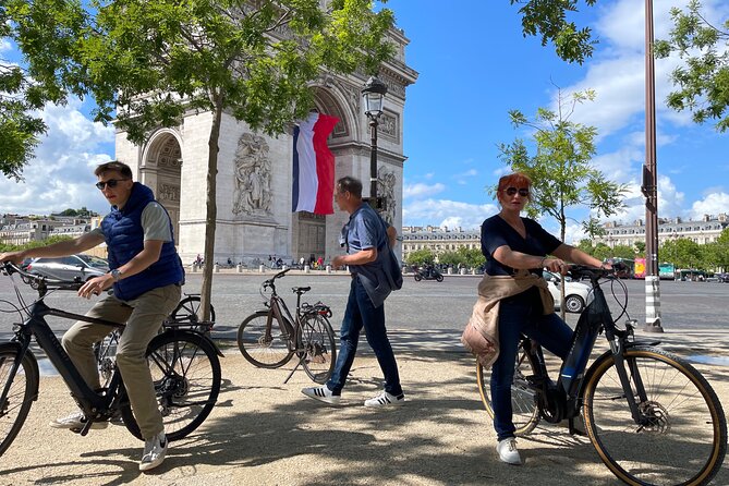 Paris: Small Group Highlights E-Bike Guided Tour - Why an e-bike is a smart way to meet Paris