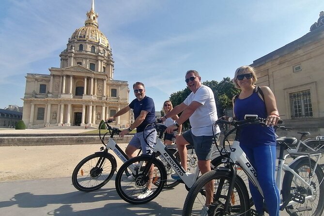 Paris: Small Group Highlights E-Bike Guided Tour - Place de la Concorde and the long view west