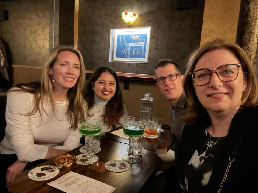 Paris: Speakeasy and Hidden Bars Tour - The first secret entrance sets the mood