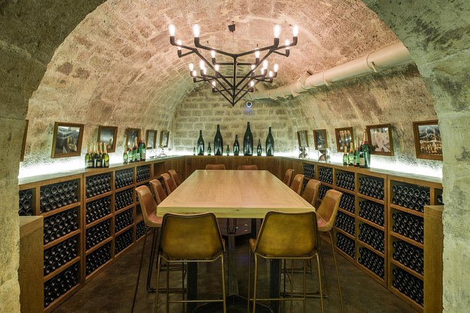 Paris - Ten Wines and Ten Cheeses Tasting in a Royal Cellar - Ten wines, ten cheeses, and a useful French lesson
