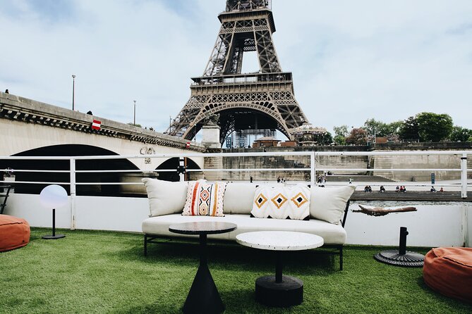 Paris Theo Boat Seine River Italian Trattoria Style Dinner Cruise - Bir Hakeim Bridge and the Statue of Liberty