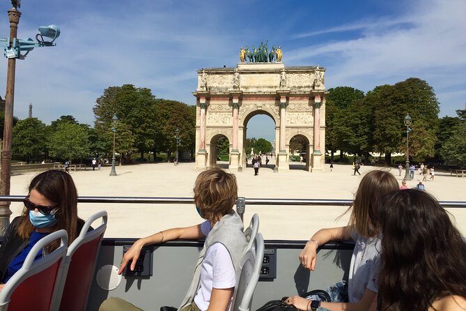 Paris Tootbus Must See Hop-on Hop-off Bus Tour with Seine River Cruise - Concorde and the Champs-Élysées
