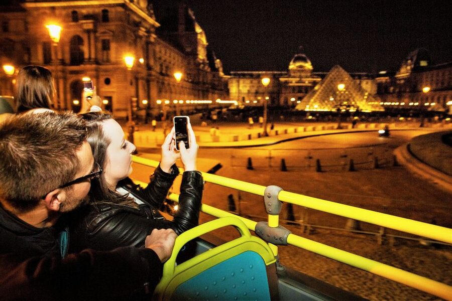 Paris: Tootbus Open-Top Christmas Bus Tour - A festive start on Boulevard des Capucines