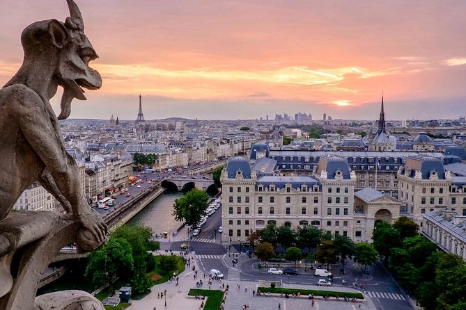 Paris Top Sights Half Day Walking Tour with a Fun Guide - Moulin Rouge and the character of Montmartre