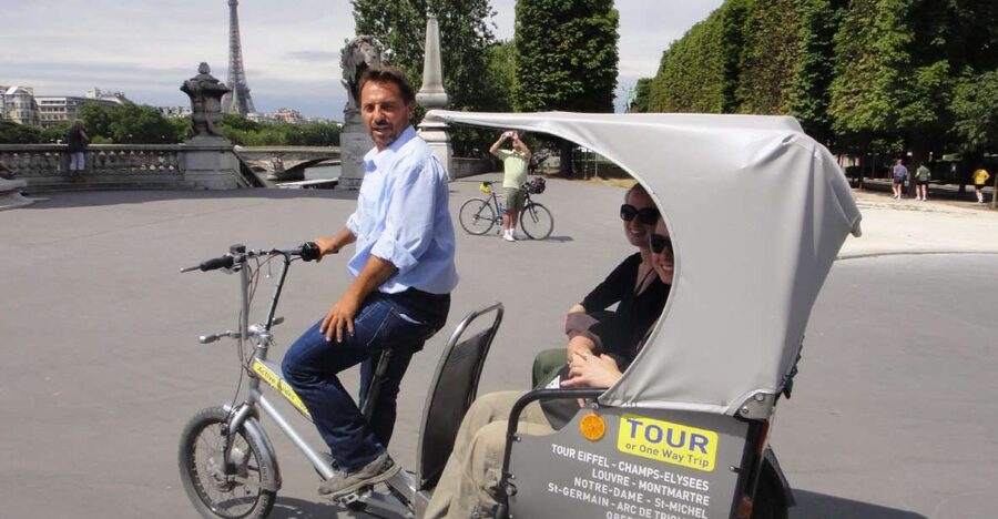 Paris Tuk-Tuk: 2, 4 or 6H First Highlights & Parisian Areas - Choosing between two, four, and six hours