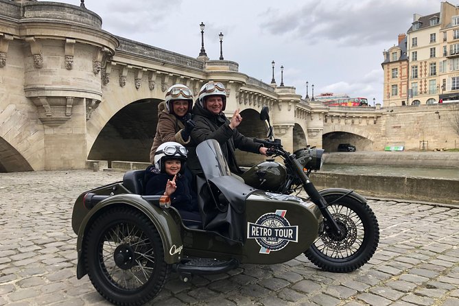 Paris Vintage Sidecar Tour – Emily in Paris highlights - The discreet Eiffel Tower viewpoint