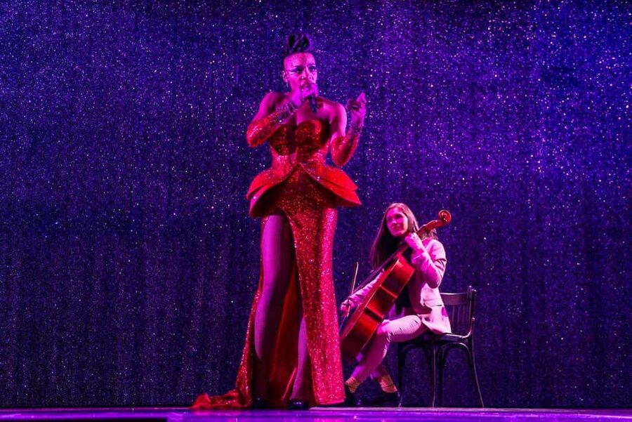 Paris: VIP Dinner and Cabaret Show at Paradis Latin - Is the $330 Price Good Value?