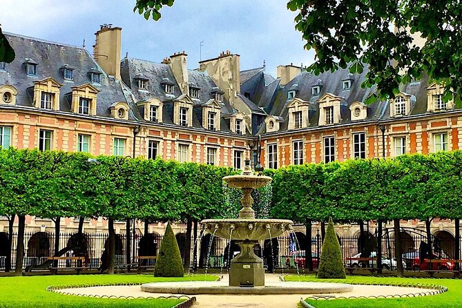 Paris Walking Tour , Historical Sites . - Why this Paris walk works as a first-day tour