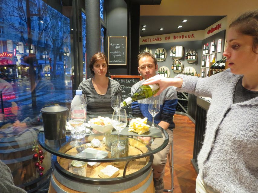 Paris: Wine and Cheese Tasting - Two cheeses, several different flavors