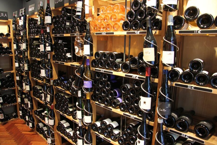 Paris: Wine and Cheese Tasting - A relaxed way to buy French wine